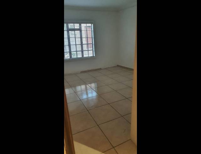8 BEDROOM HOUSE FOR SALE IN SOSHANGUVE DD